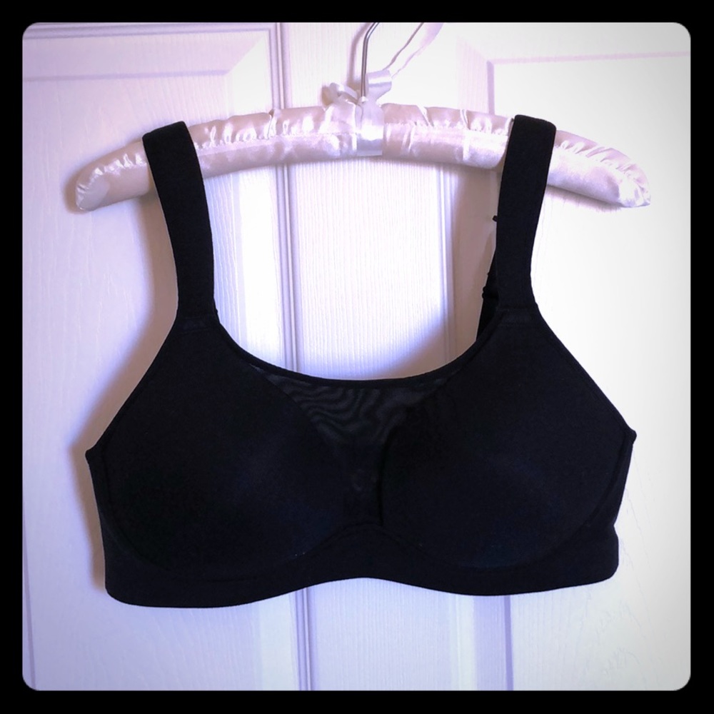Lucy Sports Bra 38C